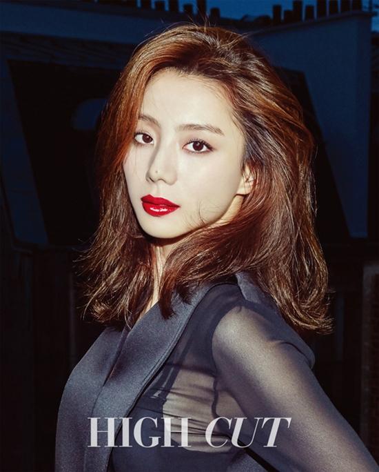 박수진♥배용준 부부, 결혼 1년여 만에 부모됐다…건강한 사내아이 출산