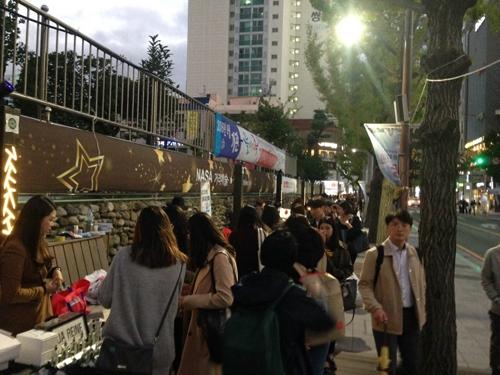 부산진구, 동천 은행나무길 아트 프리마켓 운영
