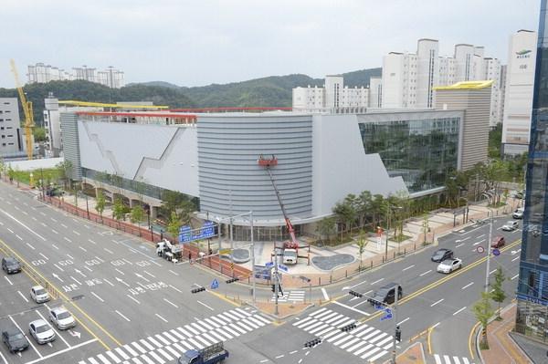 탑마트 서진주점 1일 개점