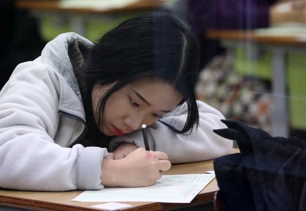 2018 수능 필적확인문구 큰 바다 넓은 하늘을 우리는 가졌노라 김영랑 詩