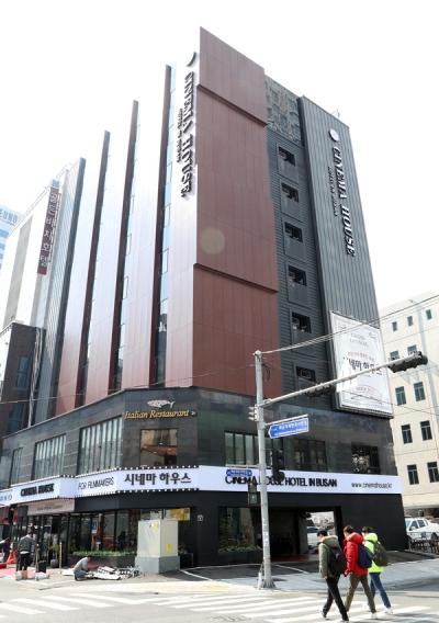 [올해 영상위 지원사업 결산 평가] 영화인 전용 호텔 시네마하우스 부산 효과 톡톡