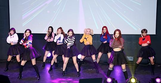 모모랜드 머리부터 뿜뿜 발끝까지 뿜뿜 [포토]
