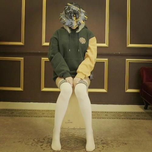고등래퍼2 민티 유두, 로리타 논란 일으킨 의상 봤더니…하의실종 반스타킹 패션