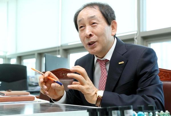 김병철 ㈜에이비엠그린텍 대표 신재생에너지, 인류 생존에 기여 확신