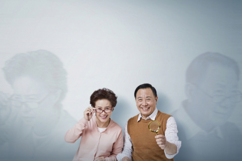 신앤박킴스안과의원 백내장과 노안  한 번에 해결!