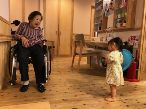 ‘대가족’ 가정의 사랑방 같은 노인요양시설