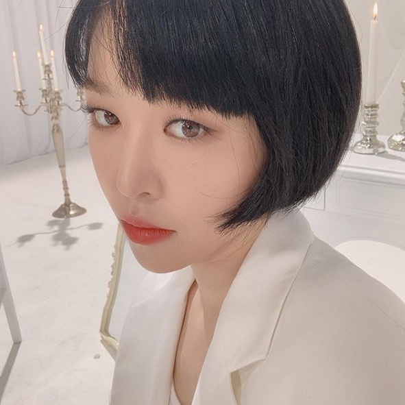 가인, 컴백 앞둔 근황 새초롬한 눈빛