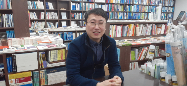 “향토서점 문우당 65년 전통 이어 갑니다”