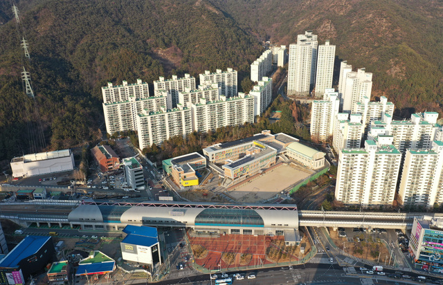 우동1구역 삼호가든 재건축조합 주민들, 부산시·한국전력에 송전탑 지중화 요청