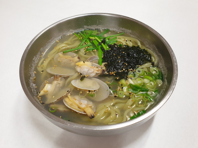 일품 손맛 품은, 소박하지만 깊은 맛 진칼국수