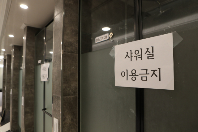 노래 속도로 방역하나...코미디 방역에 시민들 부글부글
