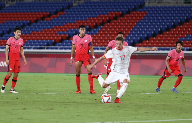 [속보] '김학범호' 한국 축구, 8강서 멕시코에 3-6 대패해 탈락