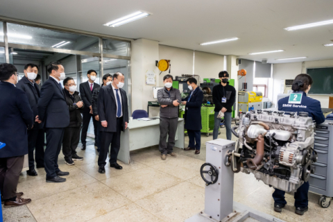 한국산업인력공단 어수봉 이사장, 동의과학대학교 일학습공동훈련센터 현장방문