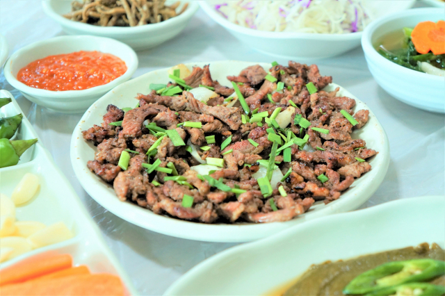 금정산성 창녕집 맛의 비법?…‘백년가게’ 연륜과 오랜 숙성