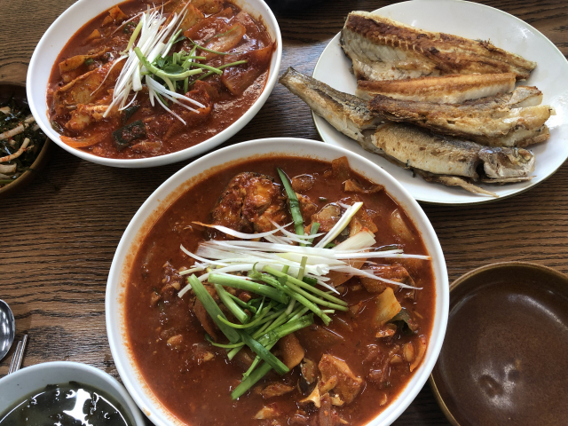 귀농 꿈꾸다 술 연구…달 생각하며 빚은 일월삼주 [술도락 맛홀릭] <4>
