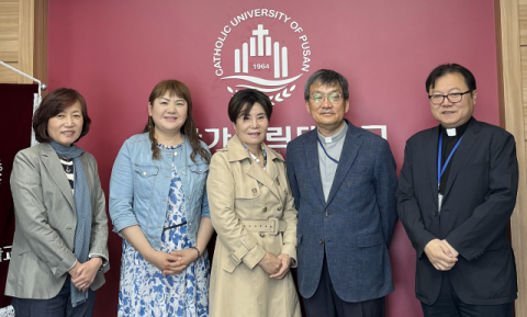 부산가톨릭대학교 사회복지학과 동문, 학과 발전기금 전달