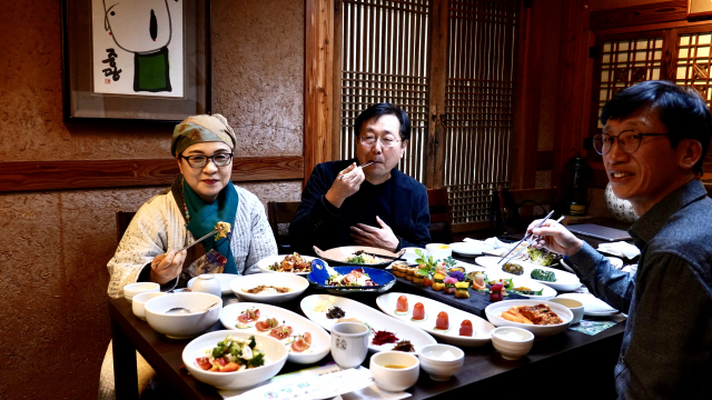 “노인성 난청 치료하면 치매 예방 효과까지” [명의와 함께하는 휴&락]