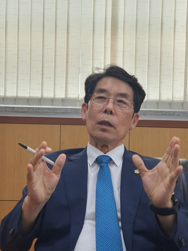 [인터뷰] 소년범 재범률 낮추려면 6호 처분 교화시설 필요 최철이 부산법무사회장