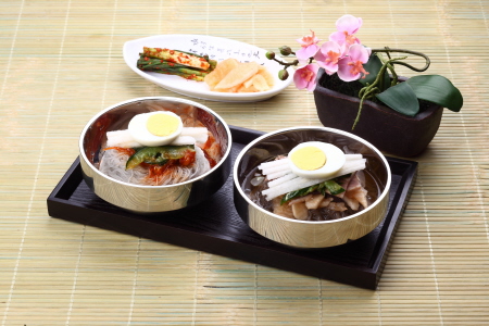 냉면의 원조, 두가지 면발로 입맛을 훔치다!