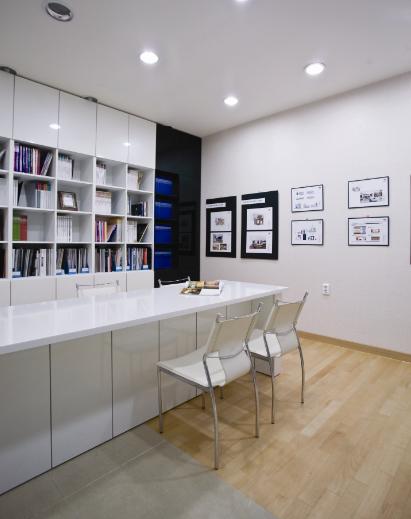 <디자인센터 MAINHALL> & <디자인센터 MEETINGROOM>