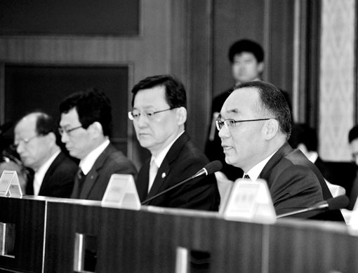 주유소에 국유지 임대 … 무이자외상거래 지원