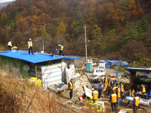 [포토뉴스]영월금강로타리클럽 집수리 봉사