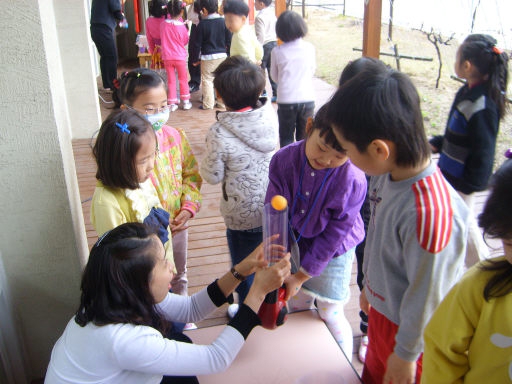 [포토뉴스]속초 산호유치원 과학놀이 한마당