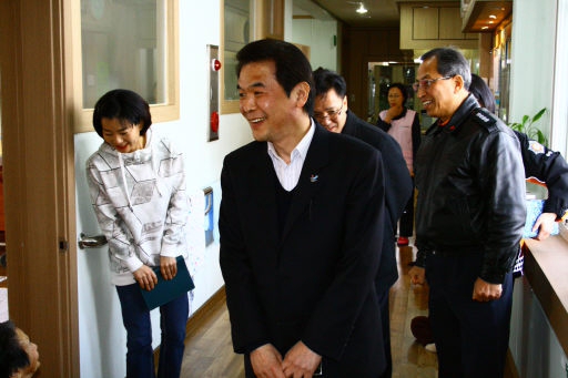 [포토뉴스]노인 요양원 위문
