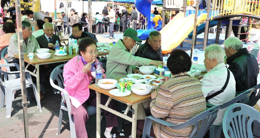 [포토뉴스]횡성제일장로교회 행복한 식당 운영
