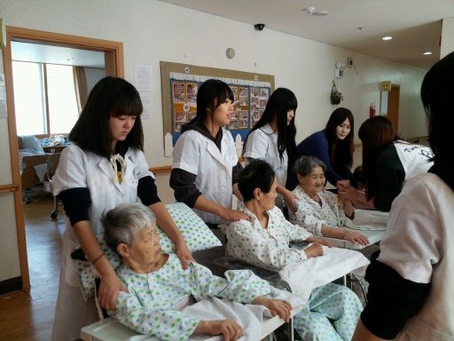 송곡대 피부미용과 4년째 재능기부 훈훈