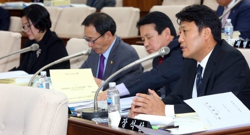 무상급식 고교확대 예산 놓고 치열한 공방