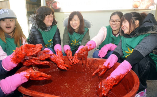 [포토뉴스]“이것이 한국 전통 고추장인가요?”