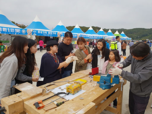 [횡성]횡성한우축제장서 화각공예 선보여 눈길
