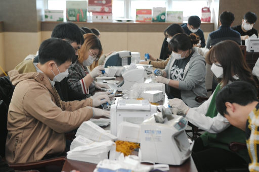 [포토뉴스]양구 2차 경제활성화자금 분배작업