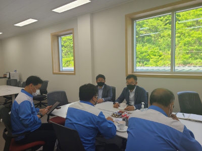 [포토뉴스]이상천 강원중기청장 홍천 세준에프앤비 방문