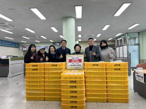 [포토뉴스]속초 신화식품, 취약계층 위해 창란젓갈 기탁