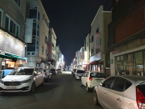 “성탄절 이브에도 텅텅”  골목 상권 ‘불야성’ 사라진다