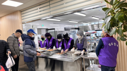 [포토뉴스]원주 북원노인종합복지관 배식 봉사