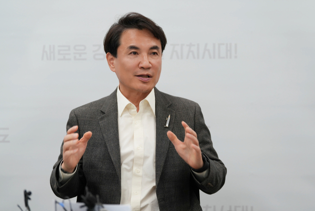 김진태 강원지사, 지자체장 대선러시 “지역민 지지할 것이란 오산” 일침
