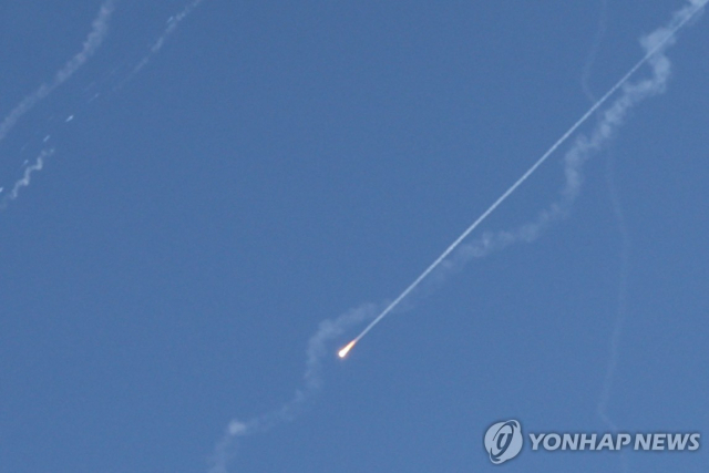美 이란 핵시설 공격에 이란, 이스라엘에 미사일 공격으로 응수
