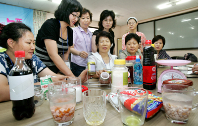 마음놓고 먹을 게 없네…식품 첨가물의 진실