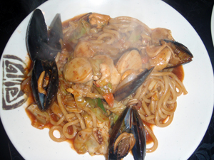 [우리집 맛자랑] 남편 웃음 짓게 만드는 해물볶음우동