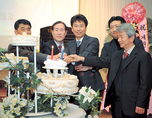 [이런일] 푸른미래내과 10주년 행사