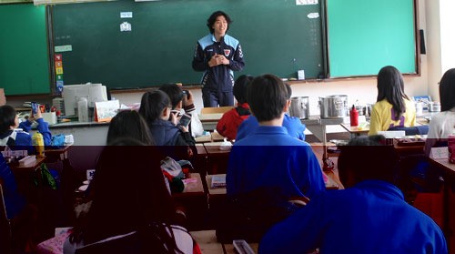 남산·범일초교서 배식 봉사 선수 직접 보니 기뻐