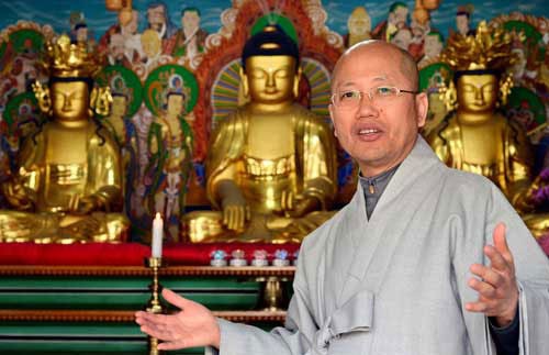 소장 유물 2점 보물로, 도심속 나눔 사찰 명성…대구보성성원 주지 한북 스님