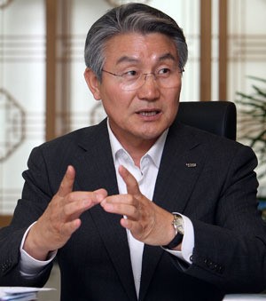 김일성대학은 한마디 못하면서 박정희 브랜드 왜 폄하하는가