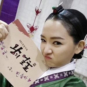 왕의 얼굴 민송아(박상궁), 3회 첫 등장 대본 인증샷! “악마와 귀요미 사이?”
