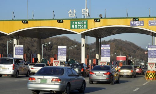 당장 관리권 인수에 1,900억 필요, 당위성 알지만 해법이…