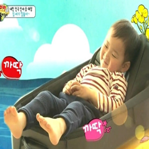 슈퍼맨이 돌아왔다 삼둥이 민국, 여행 가방에 쏙~벌써 제주도 간거야? 깜짝