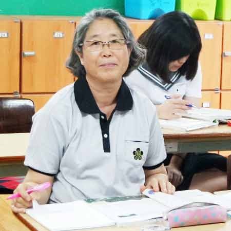 61세 왕언니 여고생…경주여자정보고 1학년 이명희 씨